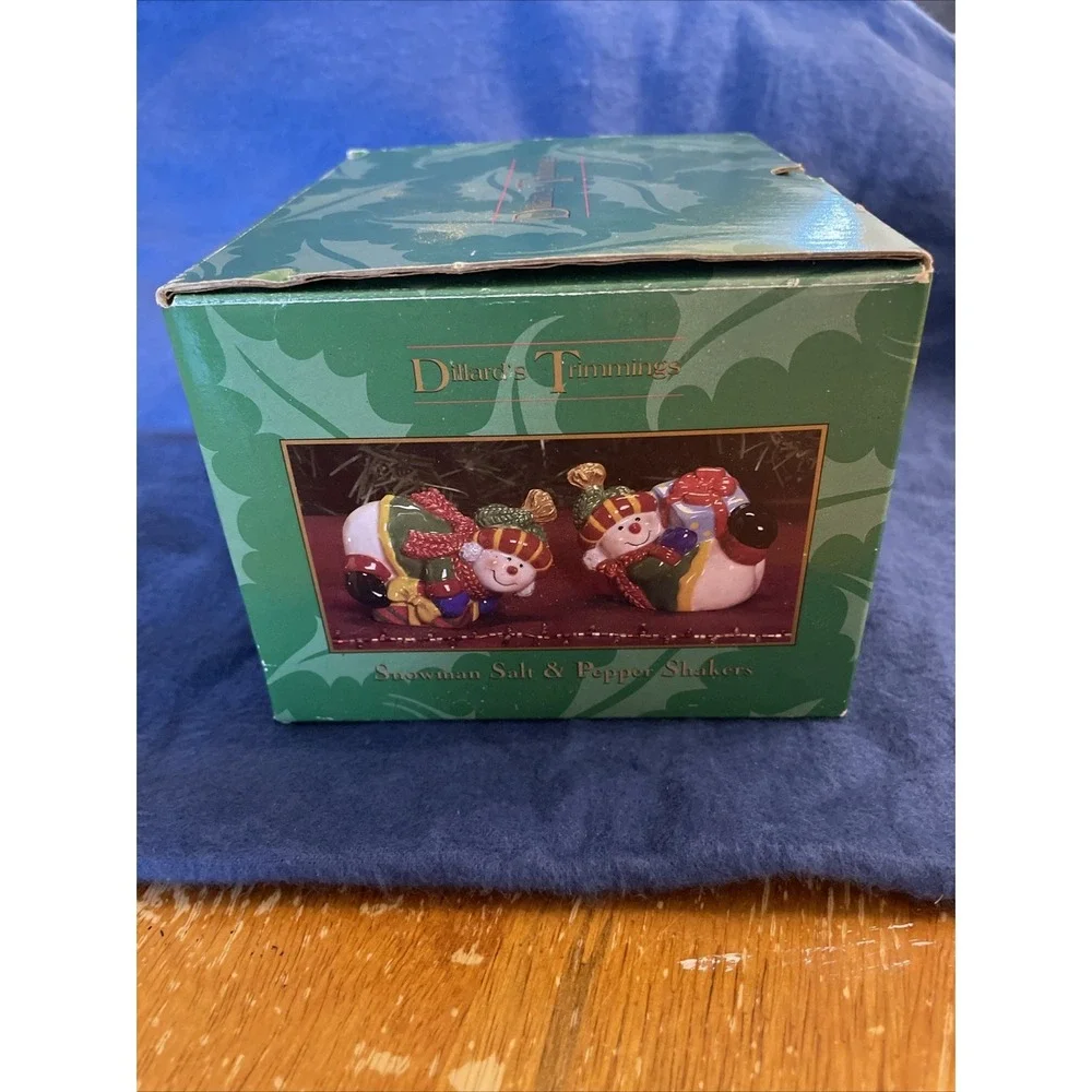 Vintage Christmas Snowman Salt And Pepper Shakers 3.5
